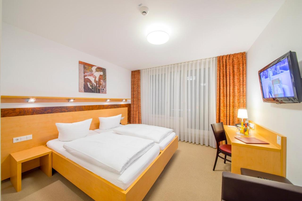 Hotel Nuernberger Hof Neumarkt in der Oberpfalz Eksteriør bilde
