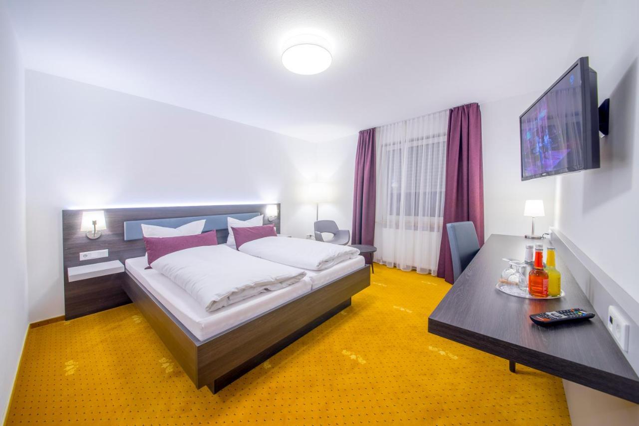 Hotel Nuernberger Hof Neumarkt in der Oberpfalz Eksteriør bilde